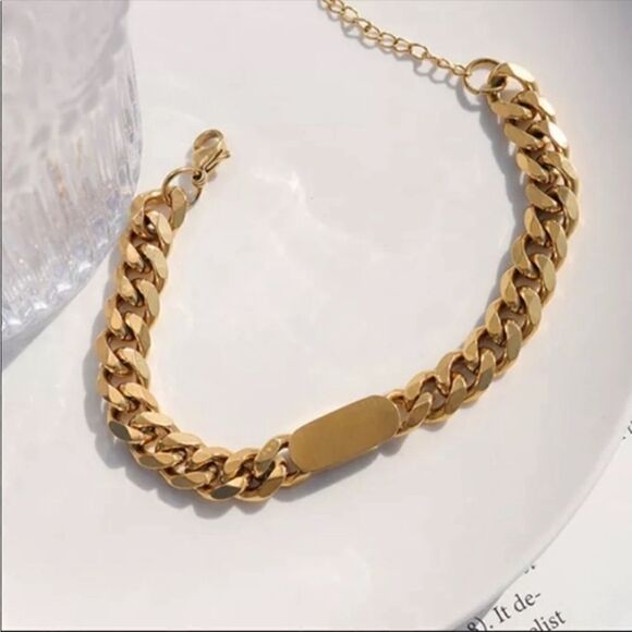 #44 18k gold Chunky Cuban/Curb Link Bracelet - Picture 4 of 8